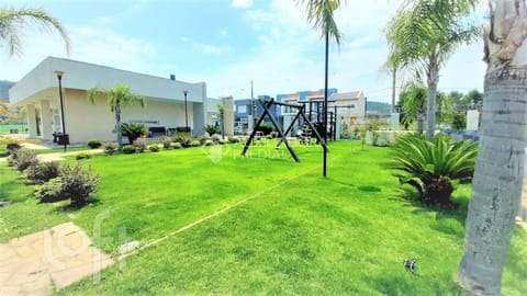 Image 30 - 237502